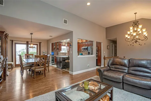 $1,200,000 | 69 Thomas Avenue, Bethpage, NY 11714