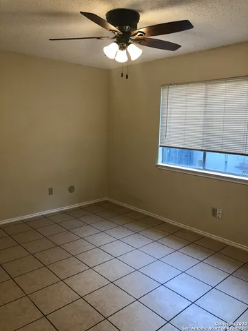 $1,400 | 10130 Pebblestone, San Antonio, TX 78250