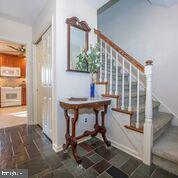 319 Dundee Place Devon, PA 19333 - Photo 4 of 39 Foyer