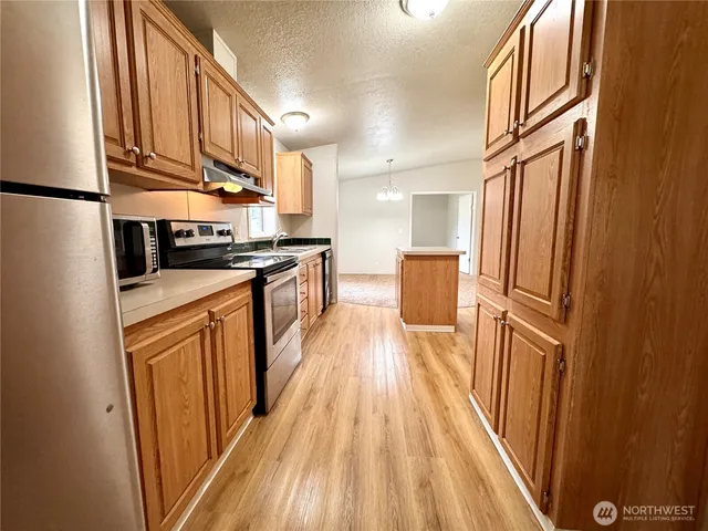 $299,999 | 21 West Freedom Lane, Shelton, WA 98584