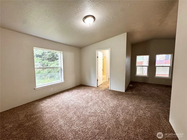 $299,999 | 21 West Freedom Lane, Shelton, WA 98584