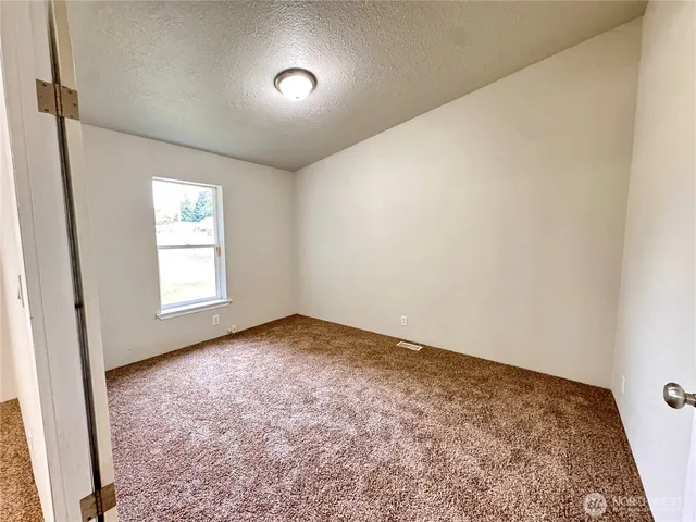 $299,999 | 21 West Freedom Lane, Shelton, WA 98584