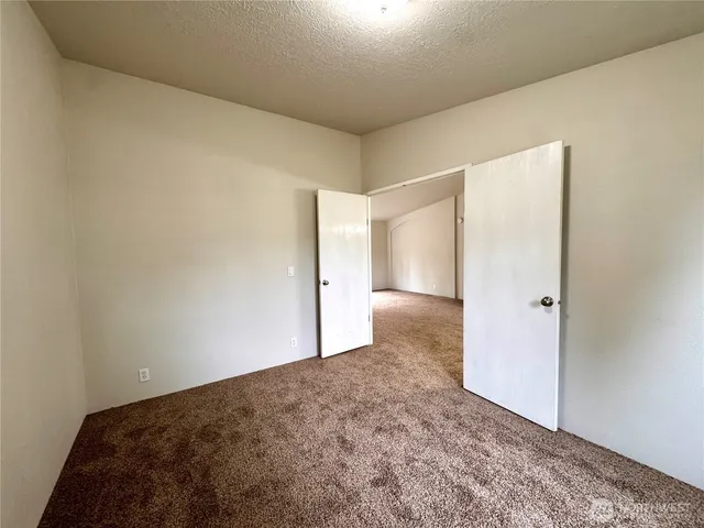 $299,999 | 21 West Freedom Lane, Shelton, WA 98584