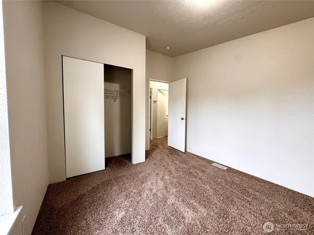 $299,999 | 21 West Freedom Lane, Shelton, WA 98584