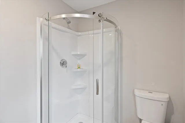 $4,995 | 4 Geneva Street, Manchester, NH 03102