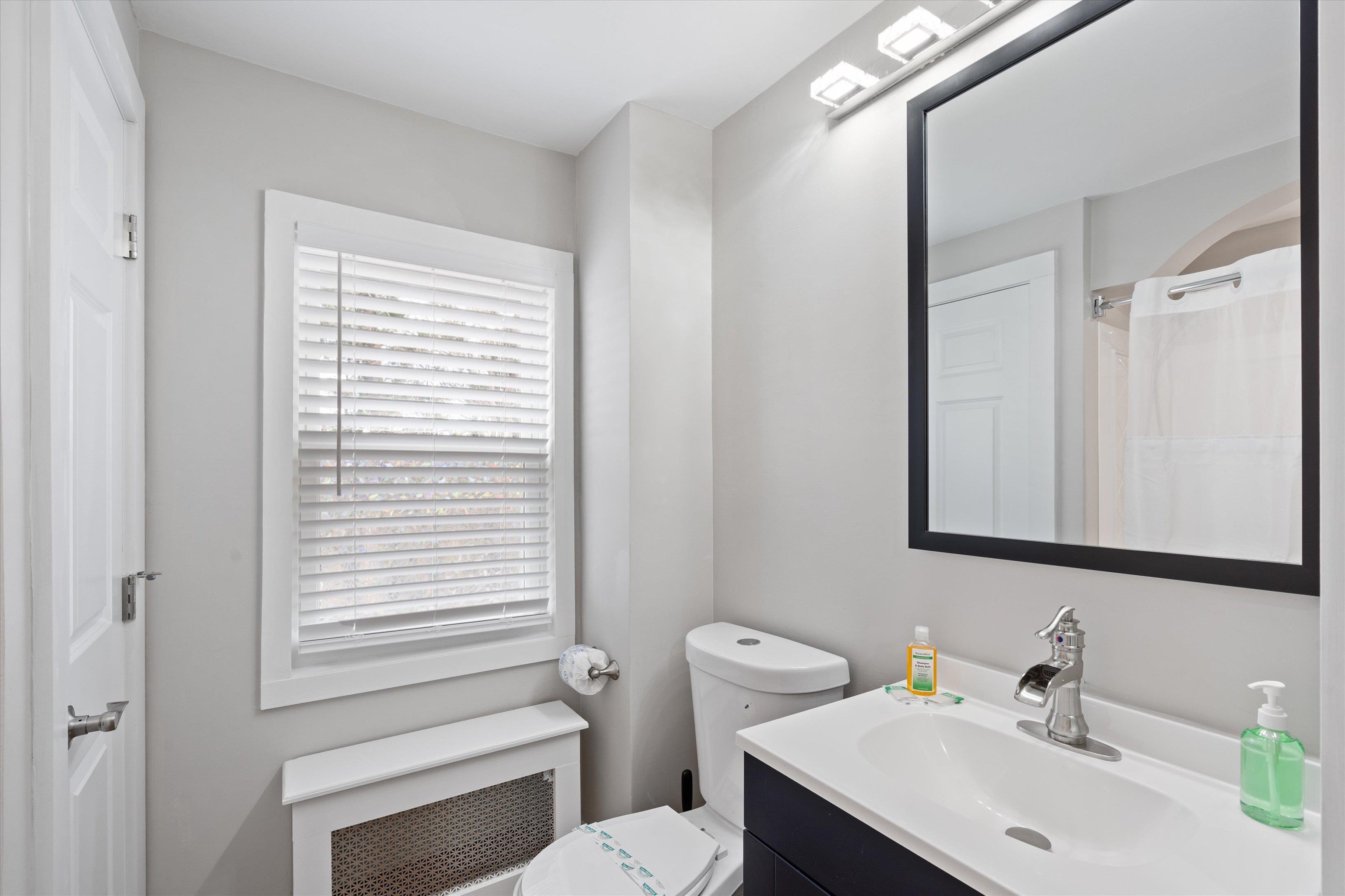 4 Geneva Street Manchester, NH 03102 - Photo 22 of 37