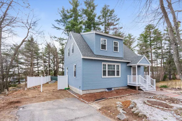 $4,995 | 4 Geneva Street, Manchester, NH 03102