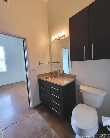 $1,800 | 831 South Flores Street, Unit 3104, San Antonio, TX 78204