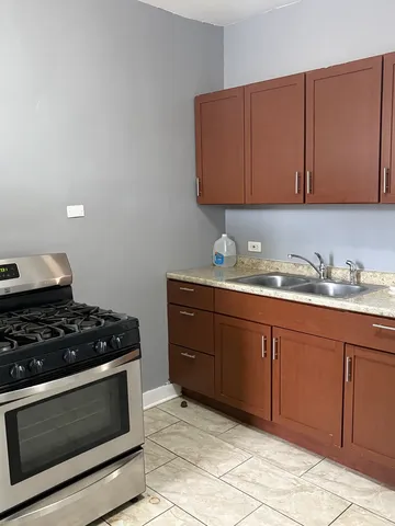 $1,200 | 409 West 144th Street, Unit 3, Riverdale, IL 60827