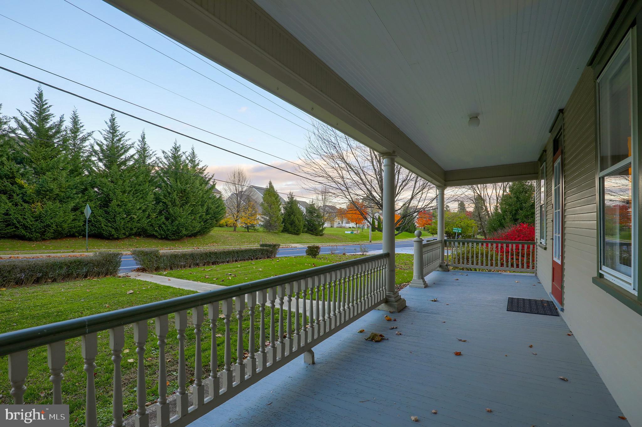 76 Greenfield Road Lancaster, PA 17602 - Photo 17 of 56 Front Porch