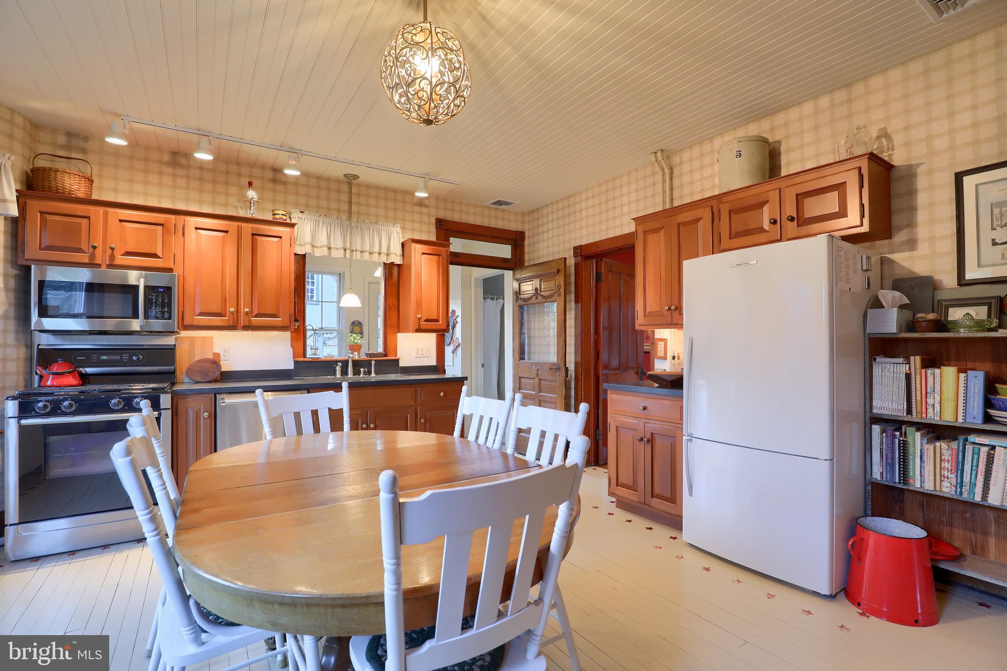 76 Greenfield Road Lancaster, PA 17602 - Photo 36 of 56 Gallery Image 36