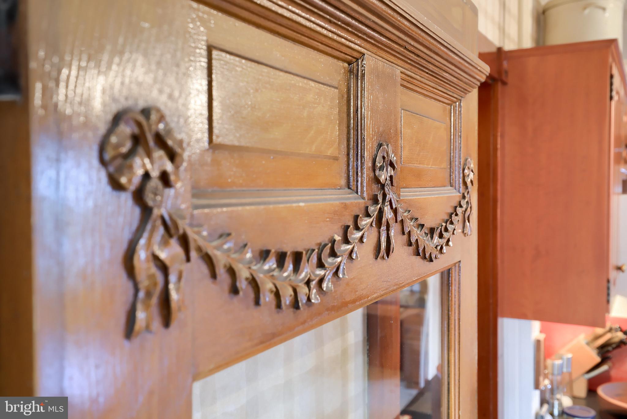 76 Greenfield Road Lancaster, PA 17602 - Photo 44 of 56 Detailed woodwork