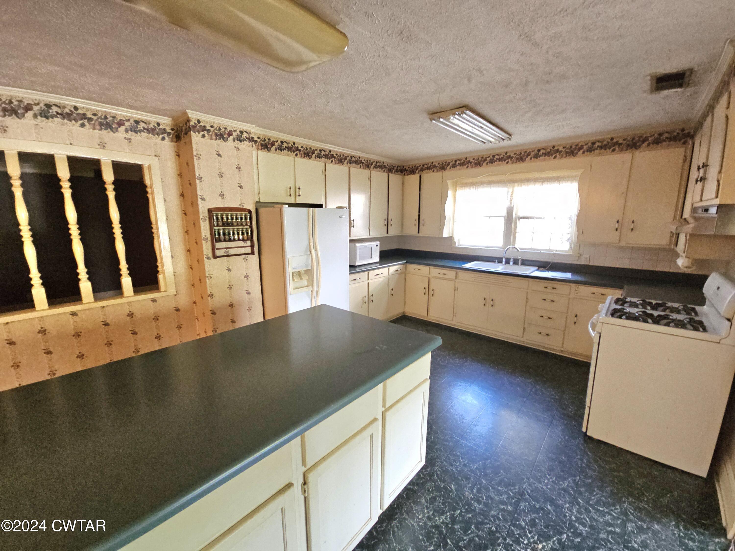 167 Casey Road Pinson, TN 38366 - Photo 6 of 39 20240715_163915