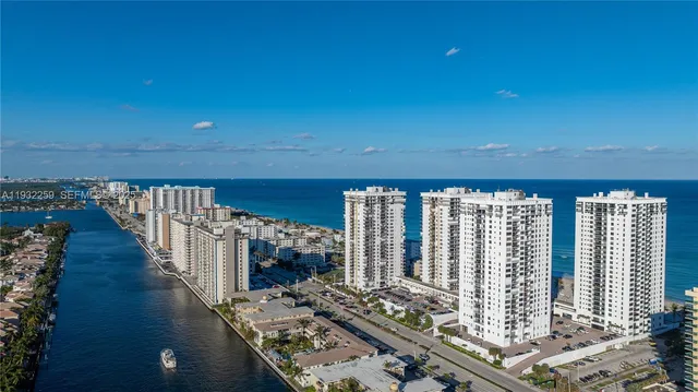 $3,300 | 2401 South Ocean Drive, Unit 1204, Hollywood, FL 33019
