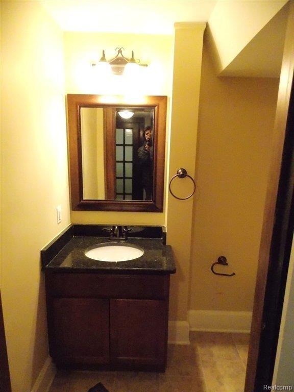 1043 Devonshire Road Grosse Pointe, MI 48230 - Photo 22 of 25 Devonshire 029.jpg
