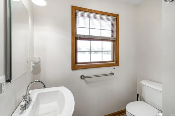 $295,000 | 3300 Indianhill Drive, Muncie, IN 47302