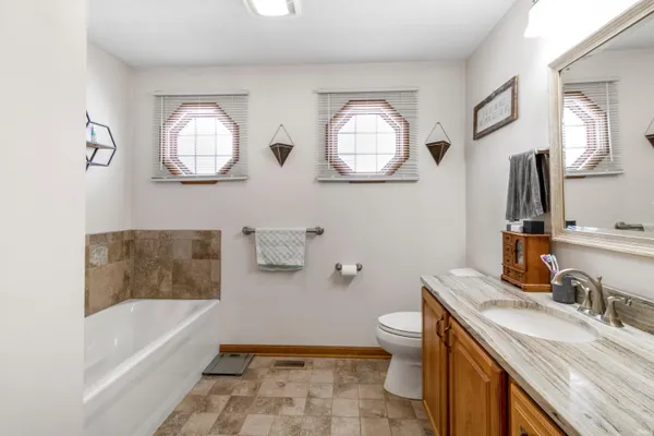 $295,000 | 3300 Indianhill Drive, Muncie, IN 47302