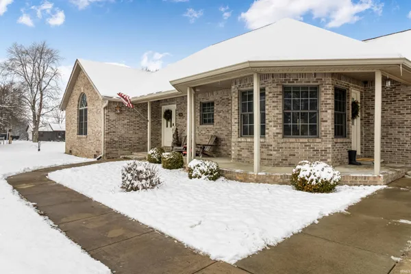 $295,000 | 3300 Indianhill Drive, Muncie, IN 47302