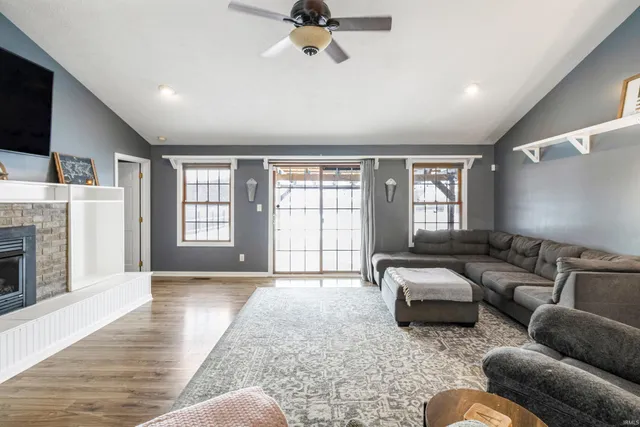 $309,900 | 3300 Indianhill Drive, Muncie, IN 47302