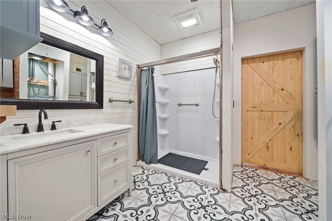 3843 Herman Road Mantua, OH 44255 - Photo 29 of 49 Main Bath in Utility room in guest quarters / studio apartment