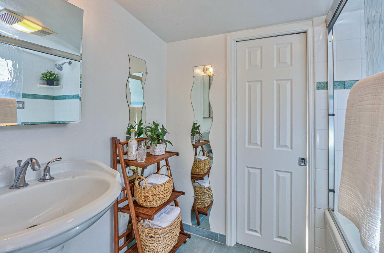 515 13th Street Pacific Grove, CA 93950 - Photo 18 of 24