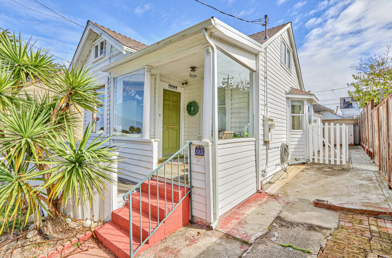515 13th Street Pacific Grove, CA 93950 - Photo 2 of 24