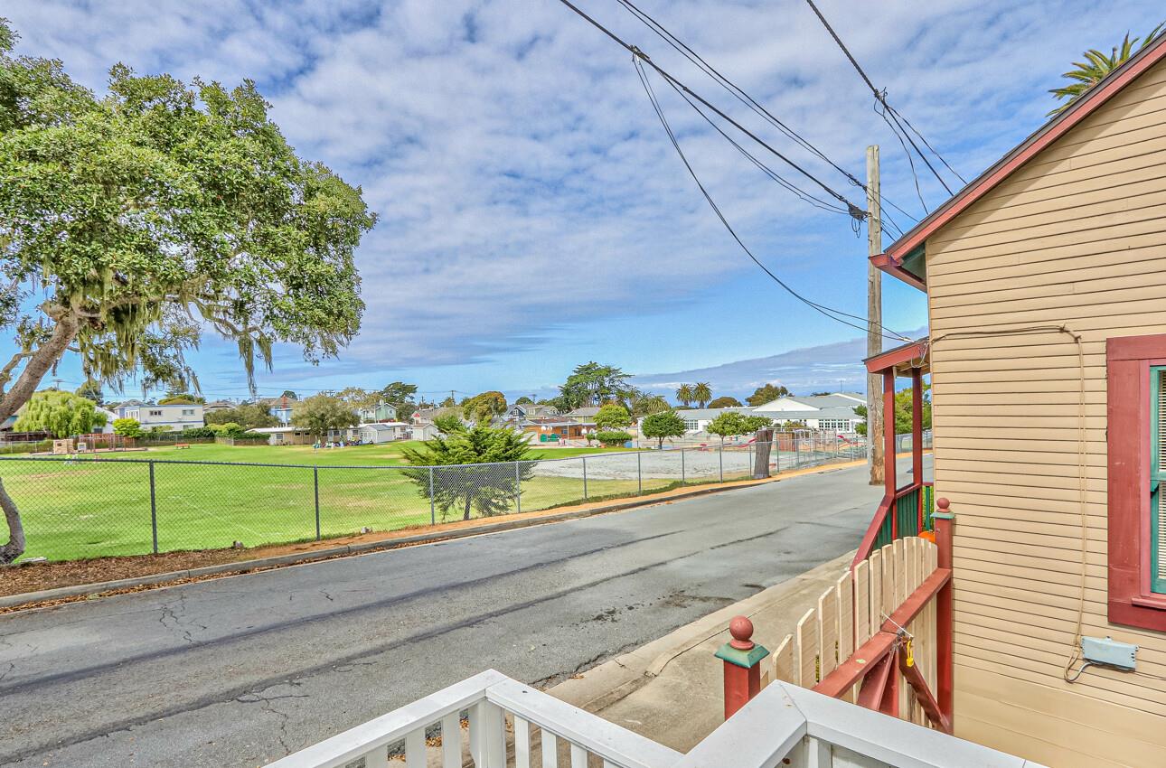 515 13th Street Pacific Grove, CA 93950 - Photo 3 of 24