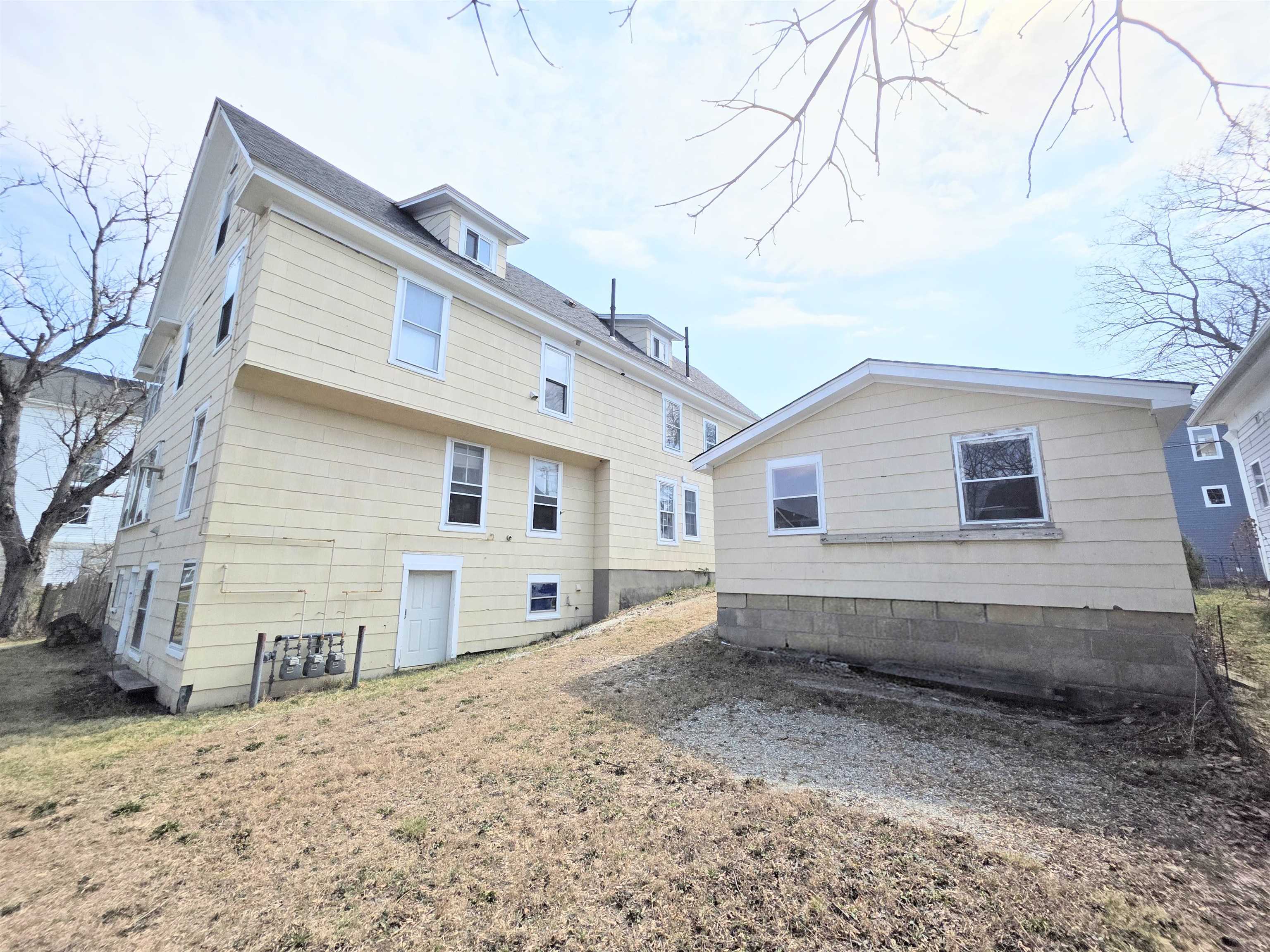 19 Sanders Street Concord, NH 03303 - Photo 3 of 27