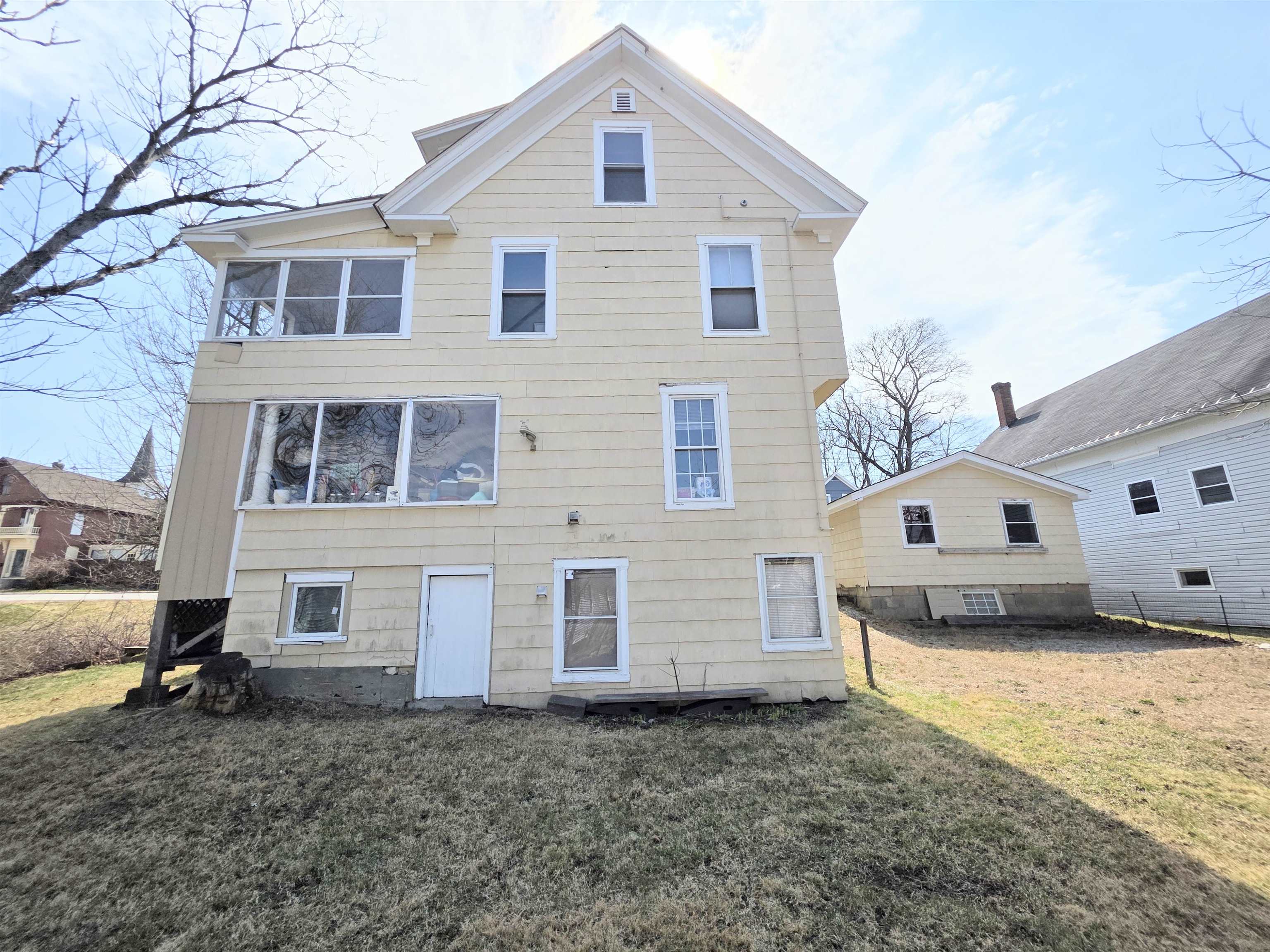 19 Sanders Street Concord, NH 03303 - Photo 4 of 27