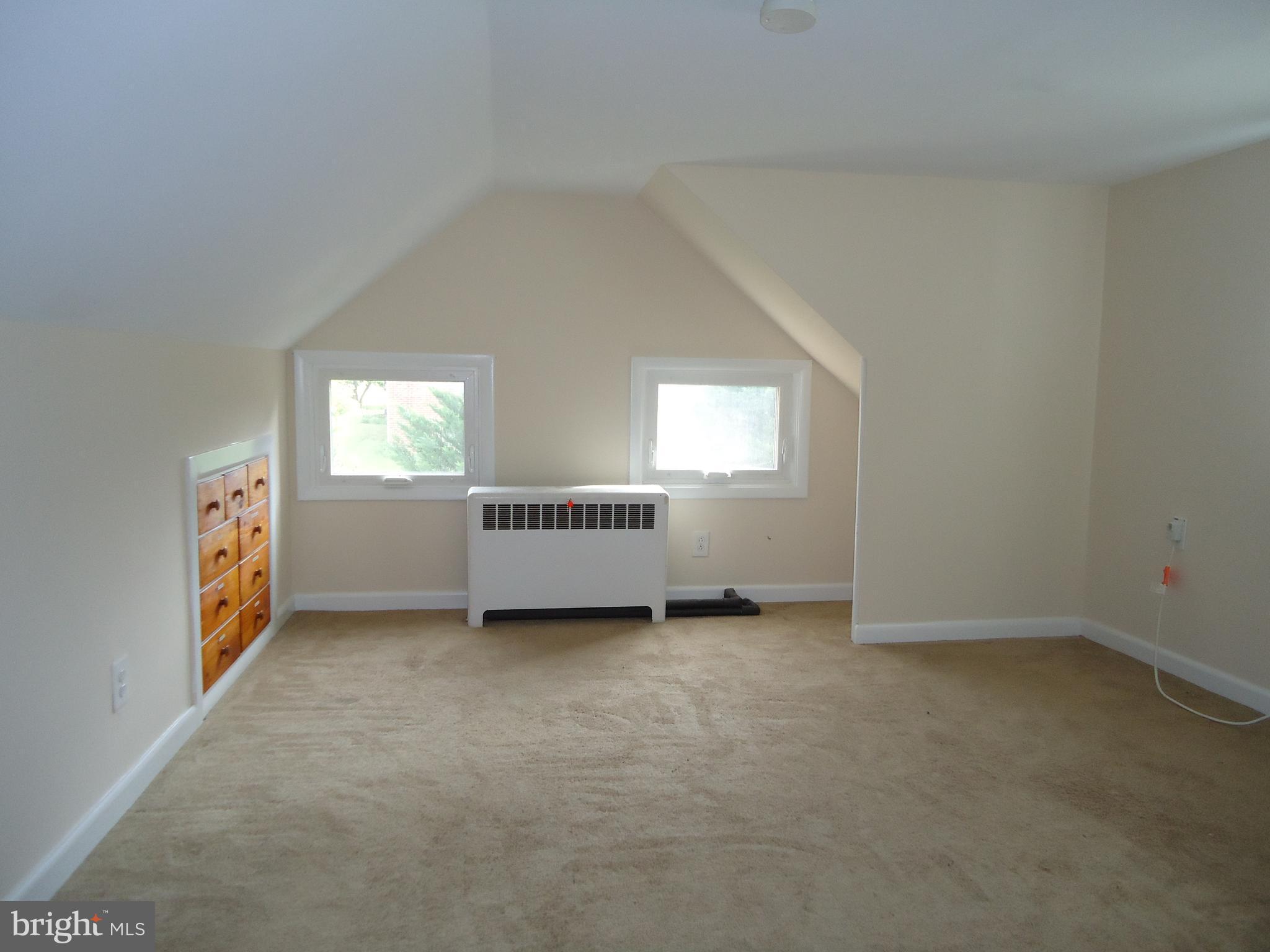 11812 Prices Distillery Road Damascus, MD 20872 - Photo 14 of 22 Upper level bedroom (view 2)