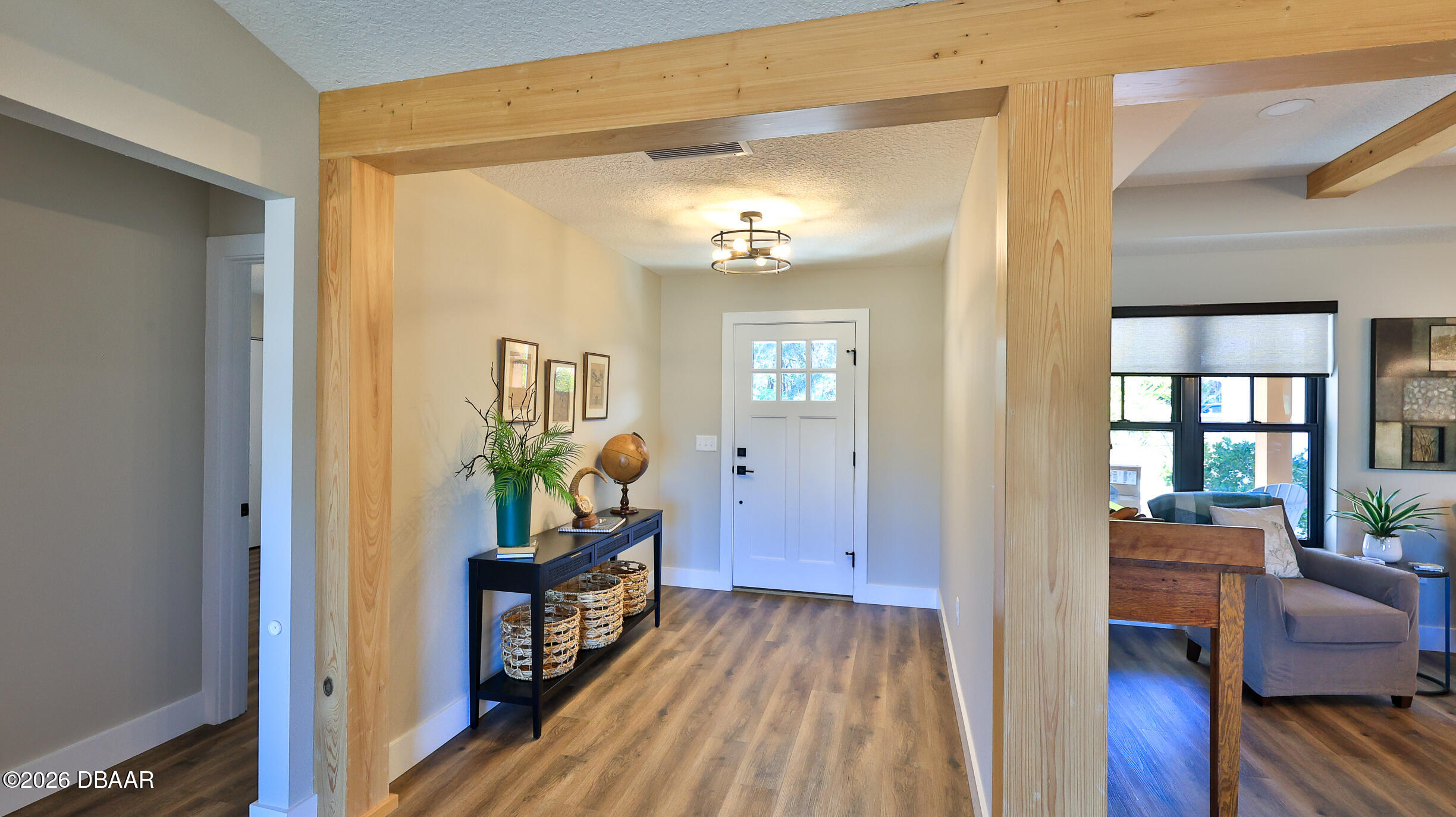 527 Georgetown Shortcut Road Crescent City, FL 32112 - Photo 5 of 40 Welcoming Foyer