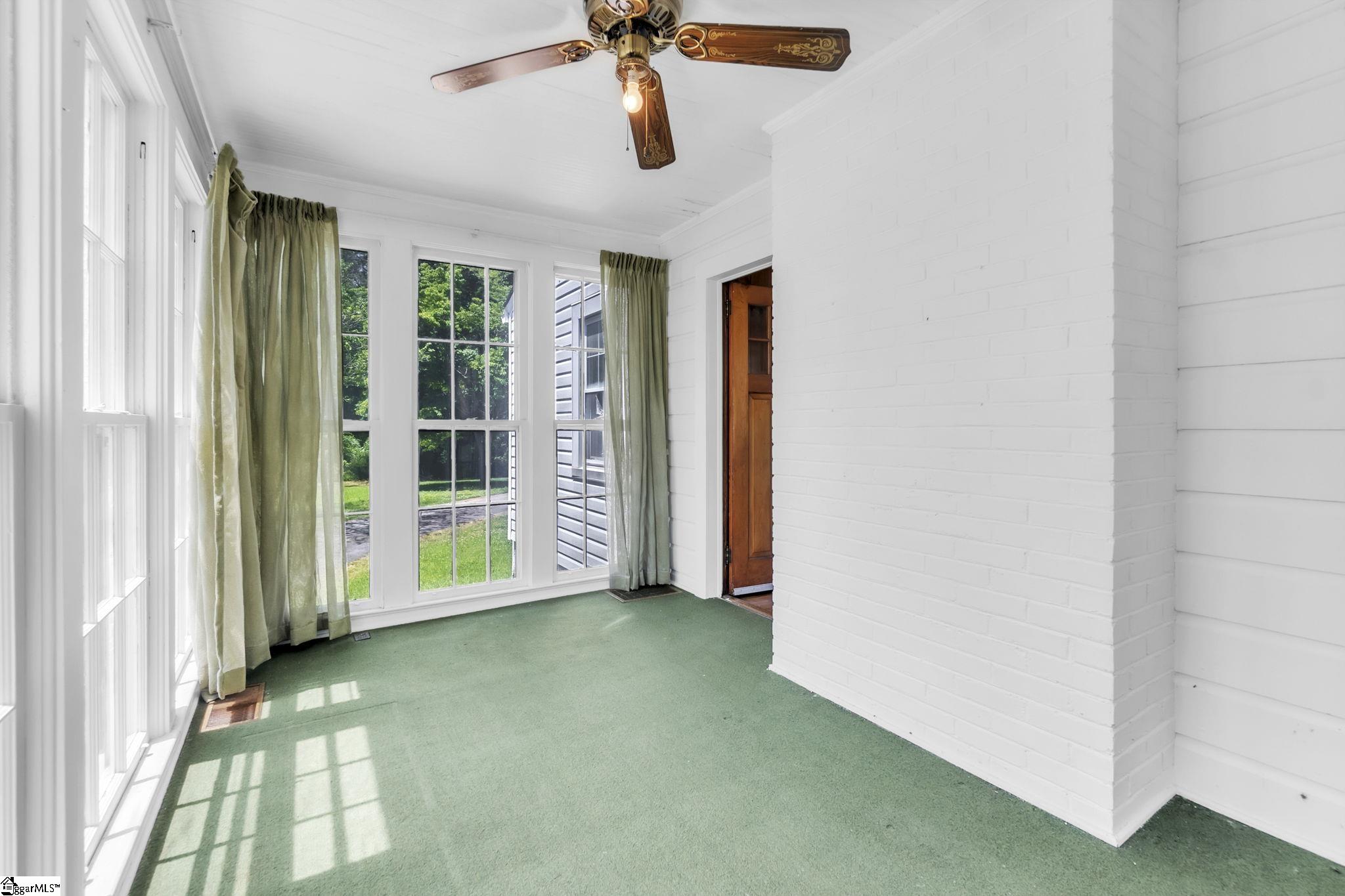 621 Church Street Laurens, SC 29360 - Photo 20 of 23