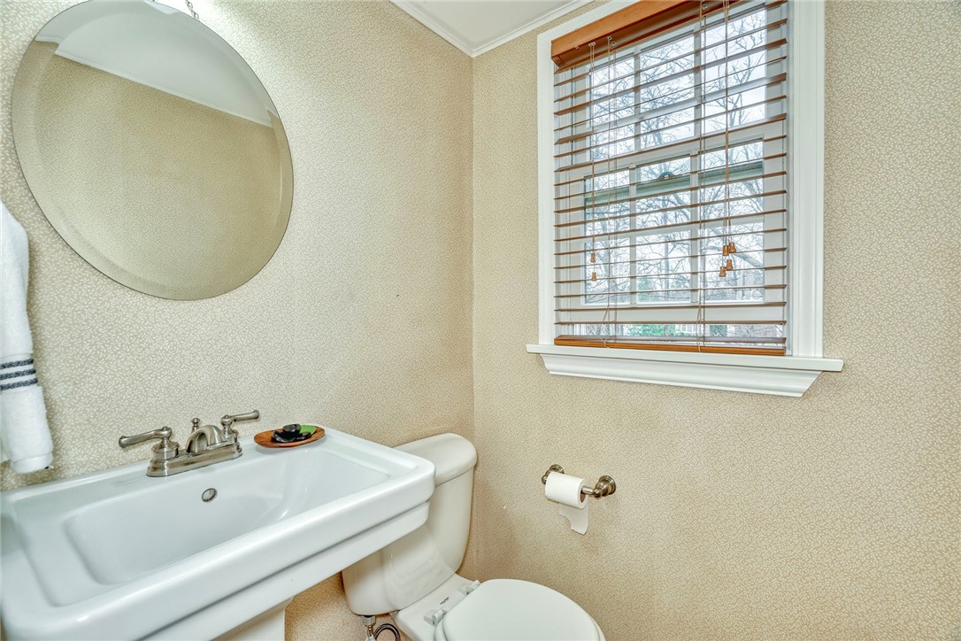 1967 Penfield Road Penfield, NY 14526 - Photo 23 of 38