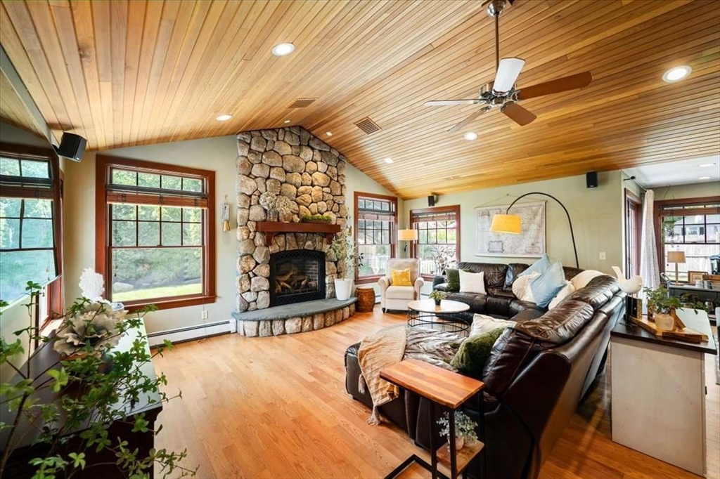 12 Mountain Road Waltham, MA 02451 - Photo 11 of 42