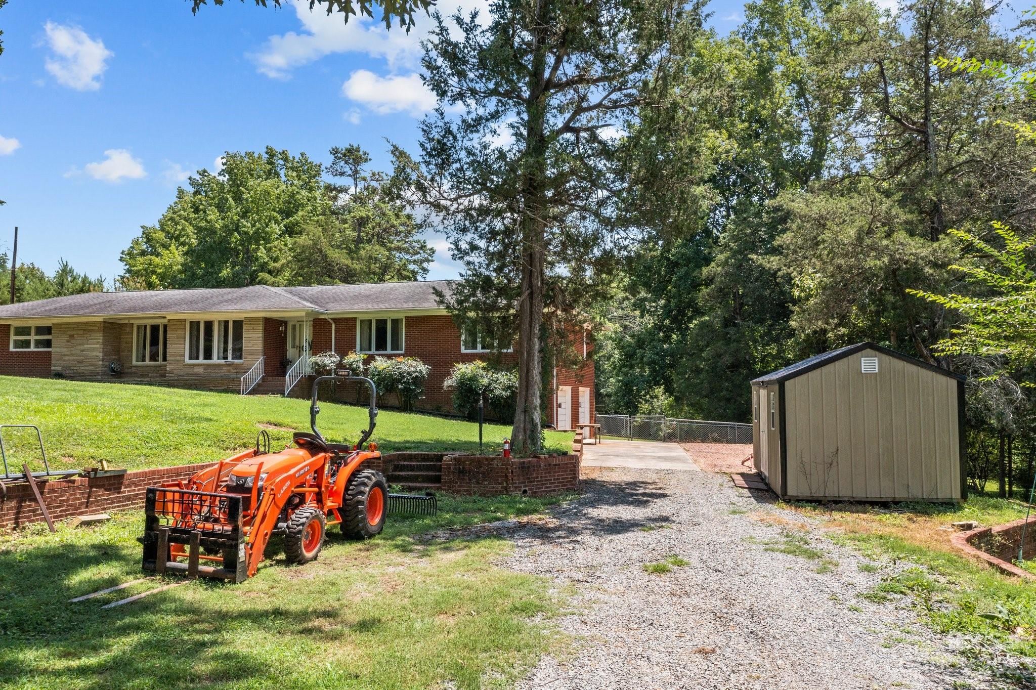 308 Holt Road Albemarle, NC 28001 - Photo 3 of 46 Gallery Image 3