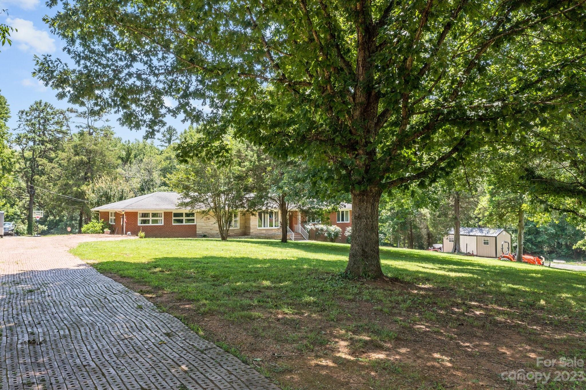 308 Holt Road Albemarle, NC 28001 - Photo 4 of 46 Gallery Image 4