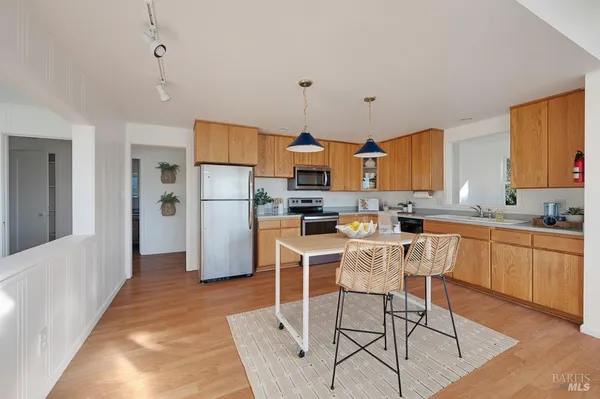 $1,050,000 | 10050 Bonita Avenue, Jenner, CA 95450