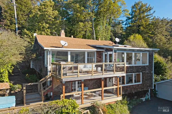 $1,050,000 | 10050 Bonita Avenue, Jenner, CA 95450