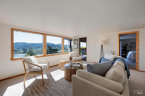 $1,050,000 | 10050 Bonita Avenue, Jenner, CA 95450