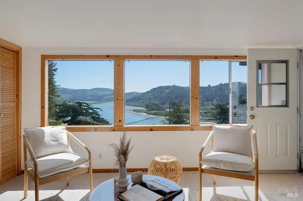 $1,050,000 | 10050 Bonita Avenue, Jenner, CA 95450