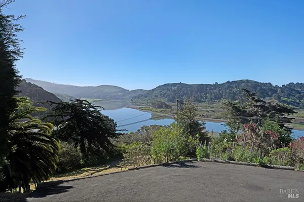 $1,050,000 | 10050 Bonita Avenue, Jenner, CA 95450