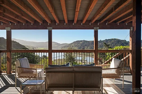 $1,050,000 | 10050 Bonita Avenue, Jenner, CA 95450