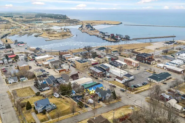 $449,400 | 517 Milwaukee Street, Kewaunee, WI 54216