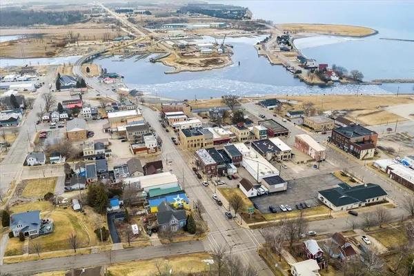 $449,400 | 517 Milwaukee Street, Kewaunee, WI 54216