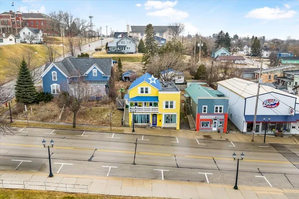 $449,400 | 517 Milwaukee Street, Kewaunee, WI 54216