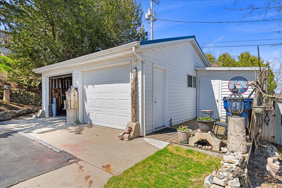 517 Milwaukee Street Kewaunee, WI 54216 - Photo 27 of 70