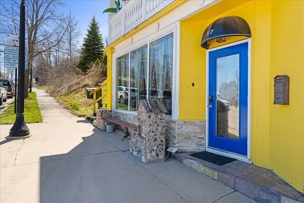 $449,400 | 517 Milwaukee Street, Kewaunee, WI 54216