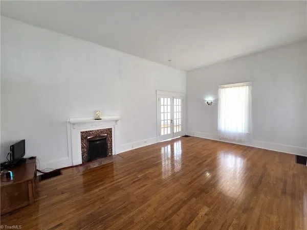 $309,573 | 410 East Sprague Street, Winston-Salem, NC 27127