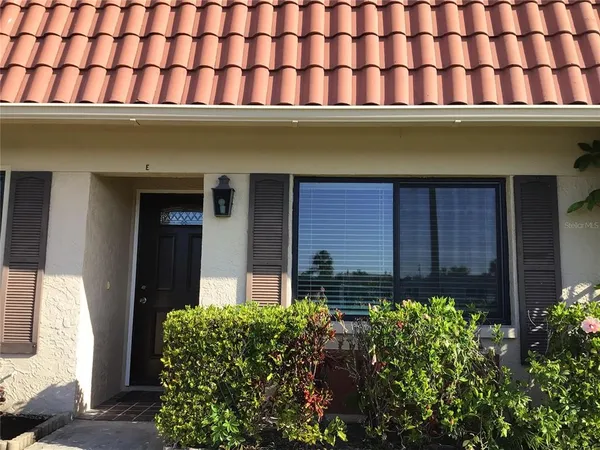 $229,000 | 19029 US Highway 19 North, Unit 21E, Clearwater, FL 33764