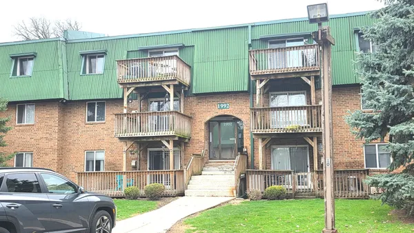 $174,900 | 1992 Tall Oaks Drive, Unit 2B, Aurora, IL 60505